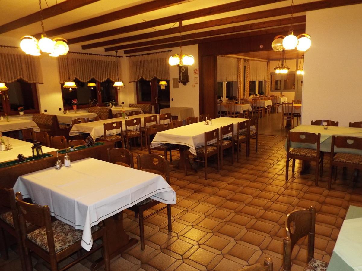 Hotel Garni Zum Reinhardswald Gewissenruh Kültér fotó